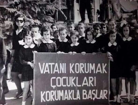 ogretmenlersyfs's tweet photo. Ne çocukları ne ağacı ne de kadınlarımızı koruyabildik... 
Bu utanç kaynakları bize yüz yıl yeter! 
#elmalıdavası https://t.co/nvff8We63F