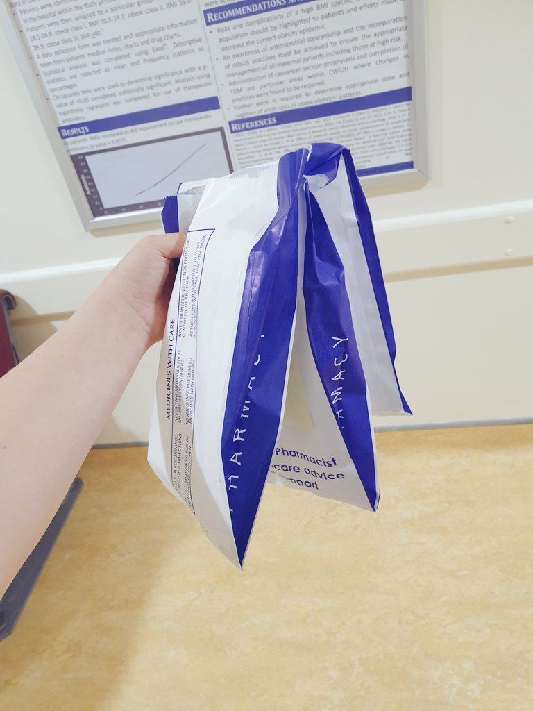 luucymuurphy's tweet photo. Busy day for the #IRELAnDStudy in the Coombe Hospital today! Patient prescription collecting non stop! #ObstetricResearch #DiabetesResearch https://t.co/vAqzMqoWAD