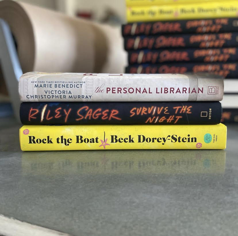 BBookstop's tweet image. Catch Bluebird Books at Mudhouse this week!!
Thursday 9:30-4
Friday/Saturday 9-12 
#books #booktwt #BookTwitter #newreleasetuesday