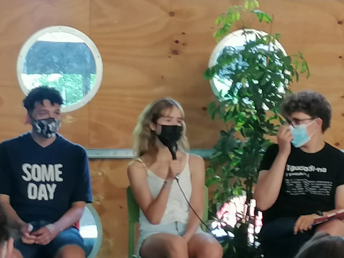 igdmaristes's tweet photo. Avui la nostra alumna de 3r d'ESO, Alba Monell, ha participat d'una Taula Rodona sobre l'Ús del Català entre els Joves organitzada per @OmniumAnoia. L'han acompanyat la Thaïs i la Míriam. 
Ha estat un acte molt interessant! https://t.co/Ixp86bnpho