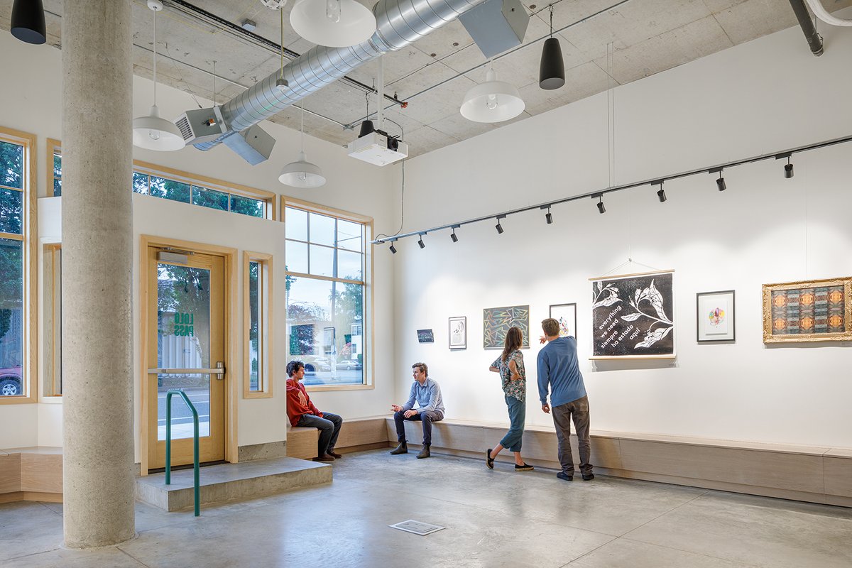 We are very thrilled to have recently completed the Lolo Pass Hostel! This was a fun project to watch grow and become a landmark for Oregon travelers. Congrats on the recent opening! 

@lolopasspdx
#BremikBuilds for hospitality
