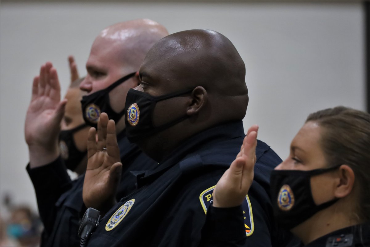 IndianaLawEnfo1's tweet photo. Highlights from graduation this morning.
The 21st Tier II Graduation Ceremony, June 29th, 2021.
View the video on our Facebook page.
#TierIIPolice #HospitalPolice #IndianaPolice https://t.co/sj2LMYRVMy