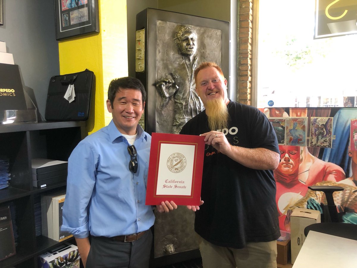 SenDaveMin's tweet photo. Next, I chatted with Robert at @TorpedoComicsOC, which brought me back to my younger days hanging out at comic book and music stores. Big things are in store for Torpedo, which is hosting a comics convention at the Hollywood Palladium in July! 3/4 https://t.co/kXA5gIq4gK