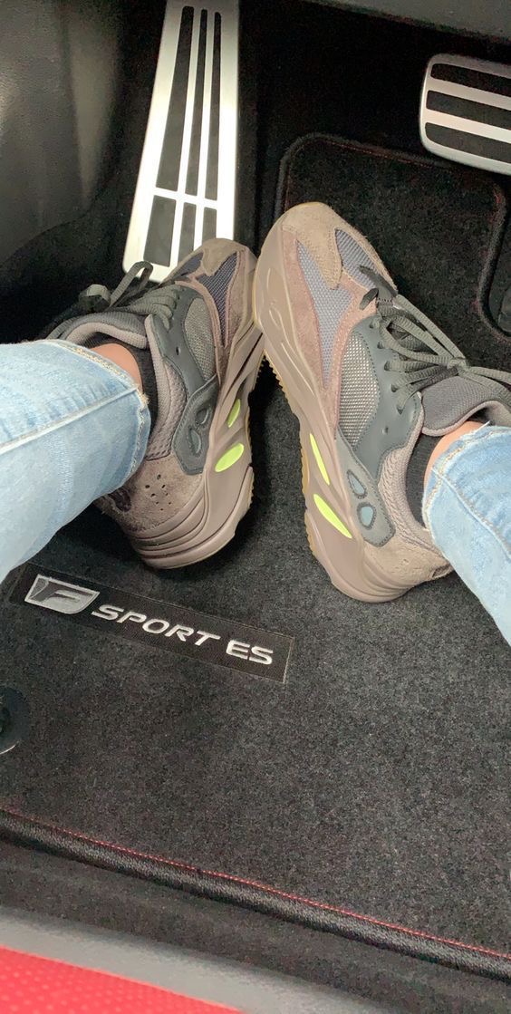 gambulstore's tweet photo. يمين ولا يسار؟ https://t.co/hL16GEu9bA