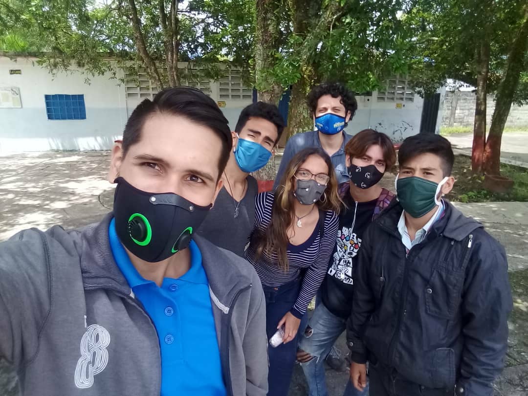 accionsocialve's tweet photo. El equipo de @accionsocialve asistió al taller de Identidad Colectiva en el #MunicipioTorbes.
Como jóvenes queremos prepararnos y capacitarnos para poder atender a nuestras comunidades y ser agentes de cambio
#ArepazoBlanco
#Torbes
#LideresComunitarios 
#Voluntariado 
#Venezuela https://t.co/BjUxFtukBD