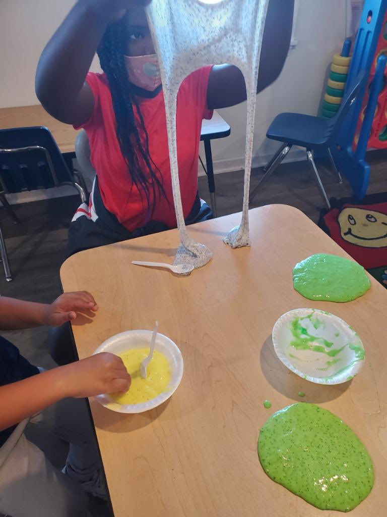 Unique Little Hands tweet media