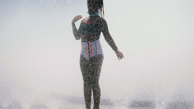 TimmonsRoberts's tweet image. WE HAVE A PROBLEM WITH HOW #HEATWAVES ARE REFLECTED VISUALLY IN THE NEWS.  All these look very pleasant. Heat waves are dangerous and not pleasant. Lives and ecosystems are threatened. People die.  #Heatwave2021 @nytimes @APNews