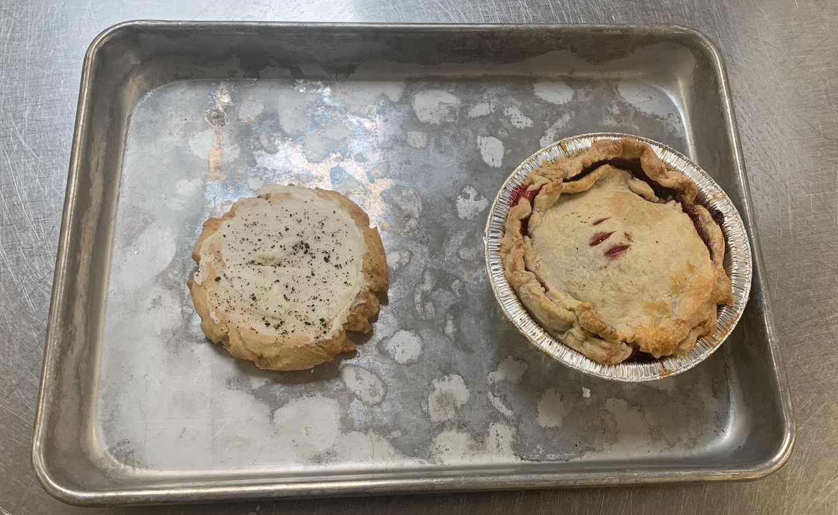 ekuwah's tweet photo. 🏆 BEST RASPBERRY PIE! 🥧
Our daughter won an award for the best pie out of 8 “Chopped” competitors in the summer acceleration culinary program! 🙌🏾 #Confidence #STEM #BakerSpace #STEAM https://t.co/aQWCEOmogh