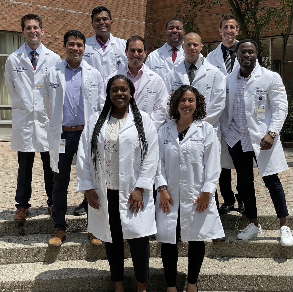 ApemResidency's tweet photo. WELCOME TO OUR CLASS OF 2024! So proud and excited to grow with you these next 3 years. https://t.co/VjpBzwU2Gv