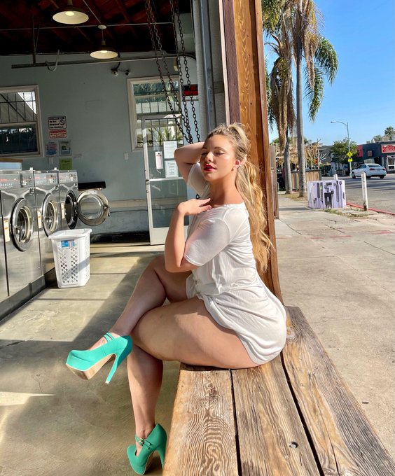 I guess I have to wait for my bottoms to finish drying until I can wash my top&hellip; I can&rsquo;t be completely<a href="/tag/curves"class="tags"><span>#curves</span></a><a href="/tag/curvy"class="tags"><span>#curvy</span></a><a href="/tag/bigbooty"class="tags"><span>#bigbooty</span></a><a href="/tag/pawg"class="tags"><span>#pawg</span></a><a href="/tag/plussizefashion"class="tags"><span>#plussizefashion</span></a>