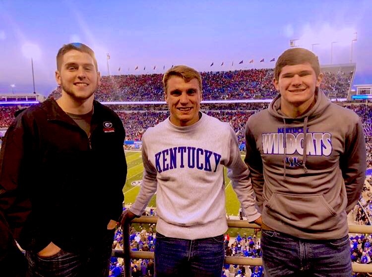 eholmes_2's tweet photo. @n8_harmon - happy 21st brotha! Hope it was a good one, you can finally watch Cartoon Network after 8pm! 🍻 #belatedpost https://t.co/i7aIkIfvQE