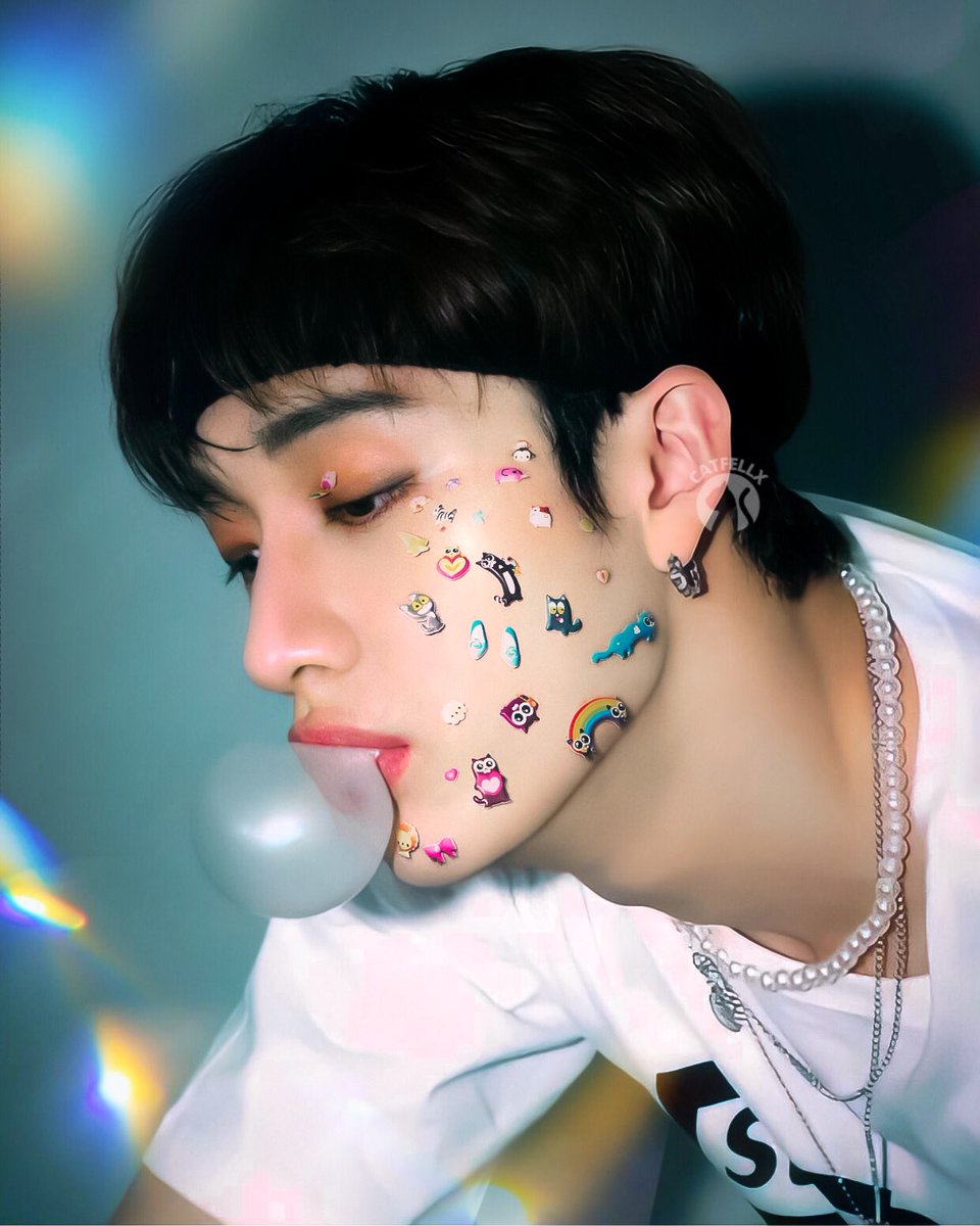 CATFELlX's tweet photo. bangchan                               felix 
stickers                                  strass https://t.co/JYnWB0h9ZA