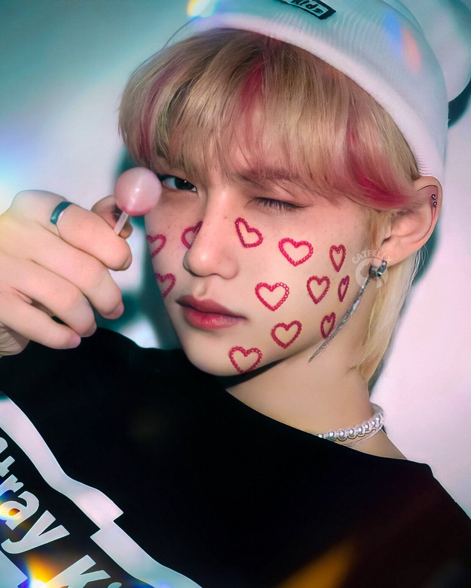 CATFELlX's tweet photo. bangchan                               felix 
stickers                                  strass https://t.co/JYnWB0h9ZA