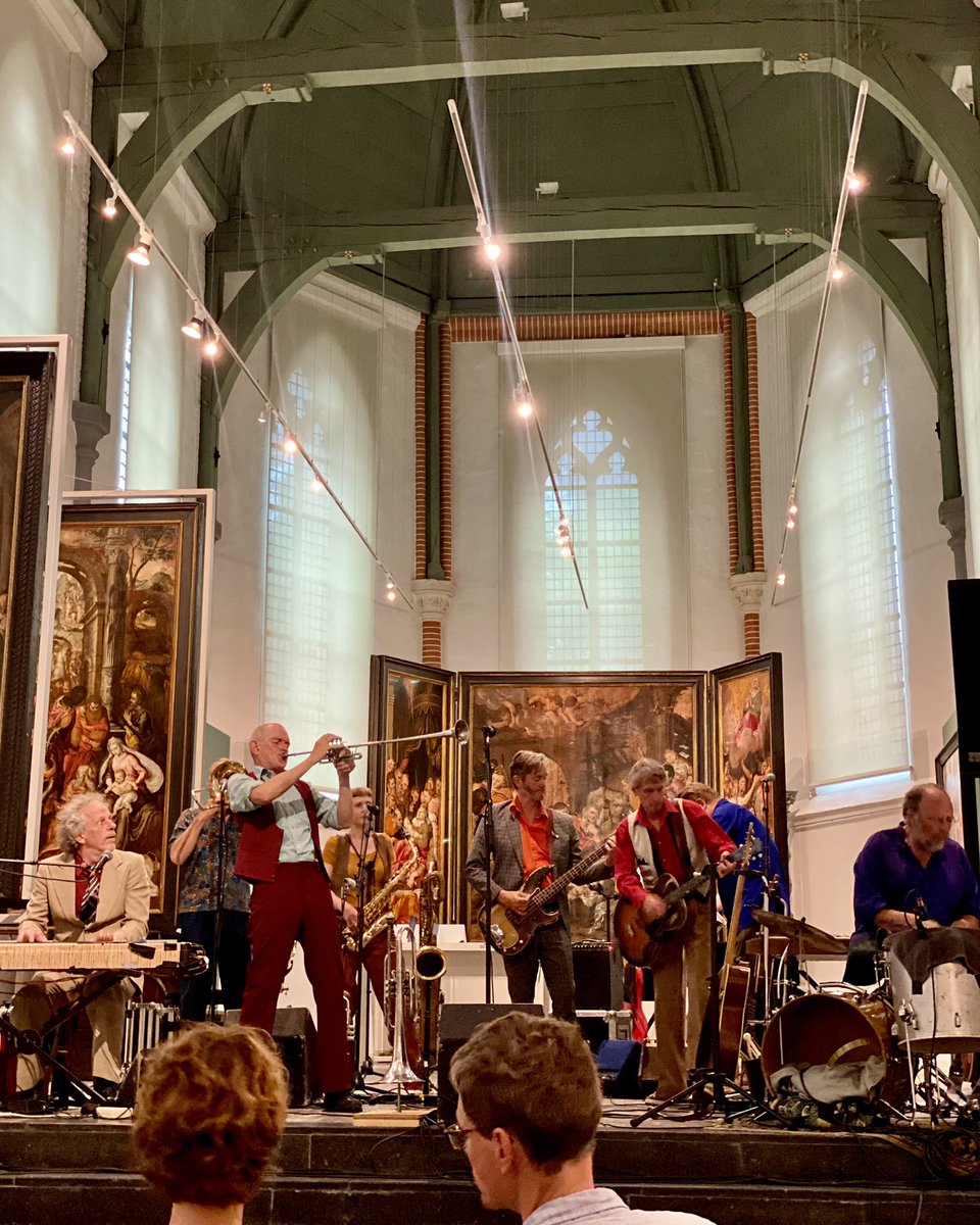 MKHNHT's tweet photo. Vier dingen waar ik naar uit keek: Uitgaan, mensen ontmoeten, live muziek én musea. En dat op een doordeweekse avond!
Dank #DeKift @MuseumGouda @SoWhatGouda 🙏💙#koelewateren #optourneemetschip https://t.co/OPXI7KZ8wQ