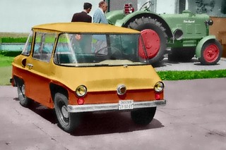 QuirkyRides's tweet photo. Another #quirky #Czech(oslovak) #microcar from the #1950s: the #Moravan M56T with a 344cc #Jawa engine It seems to have #wonky wheels & the 2 guys seem more interested in the #tractor, which looks pretty cool to be fair https://t.co/5QbPhGeDPL