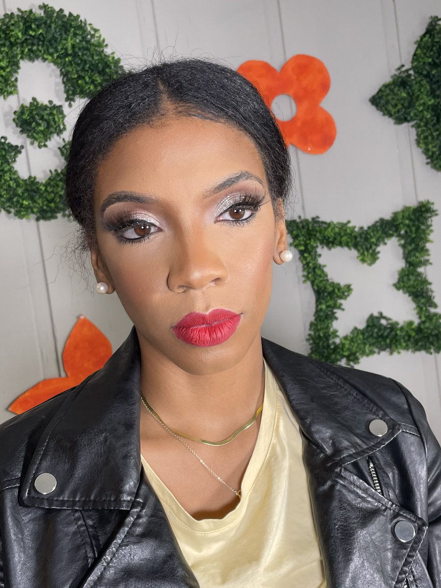 MarcellaNiccole's tweet photo. Say hey to my gorgeous model😍
#atlmua #facesbymarcella https://t.co/smatLFiTvD