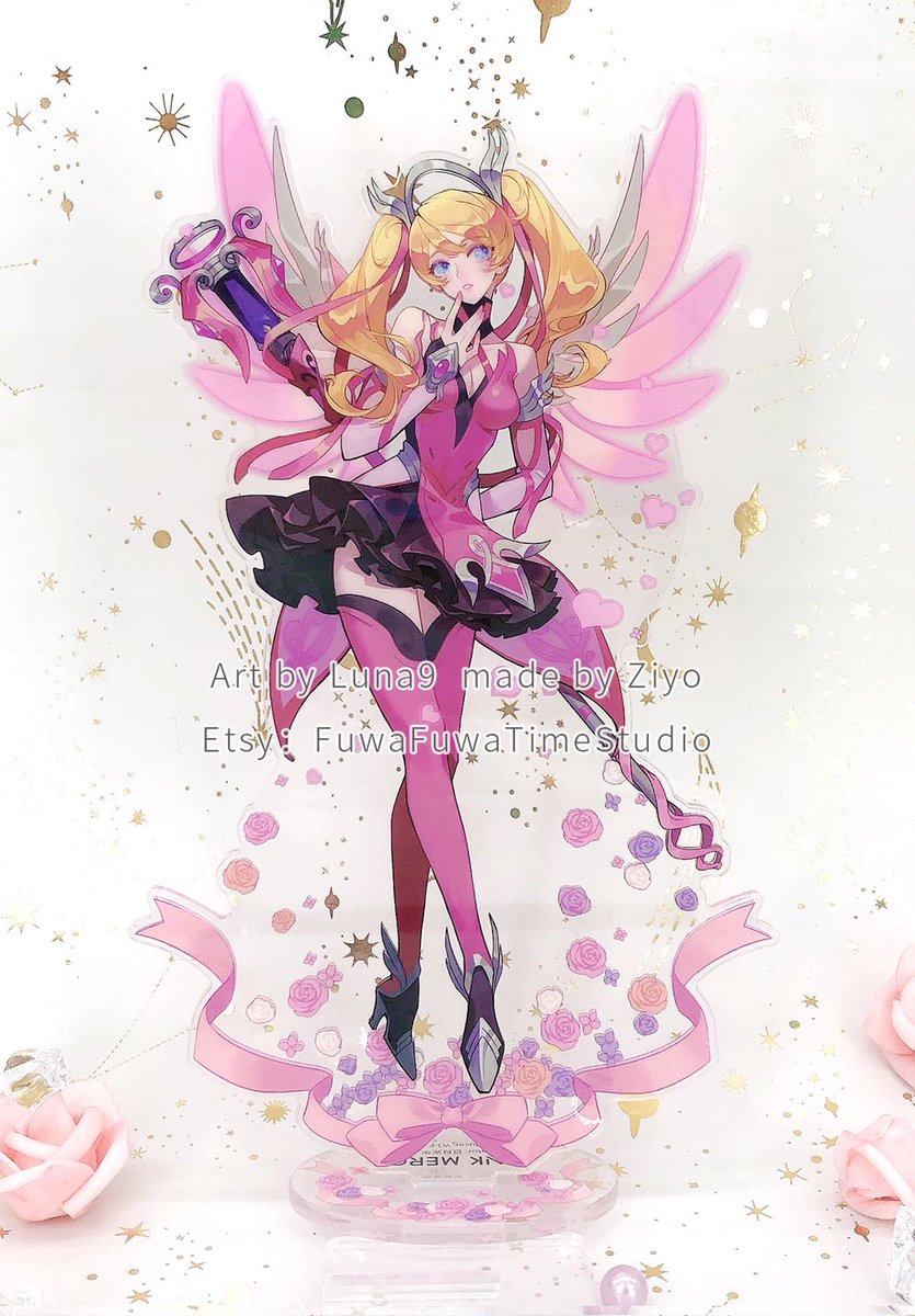 FuwaFuwaTstudio's tweet photo. New big acrylic stands are coming soon~~~! 

Art by @luna921397913 
Producer @ziyoling 
Shop link https://t.co/KJESKAJPNW https://t.co/5QZrA4gyJu