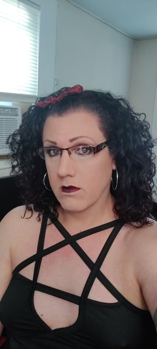 Glasses or none for tonight's stream @chaturbate https://t.co/oaLKSb1JC4<a class="tags" href="/tag/chaturbate">@chaturbate</a><a href="/tag/trans"class="tags"><span>#trans</span></a><a href="/tag/shemale"class="tags"><span>#shemale</span></a><a href="/tag/fuckingmachine"class="tags"><span>#fuckingmachine</span></a><a href="/tag/xvideos"class="tags"><span>#xvideos</span></a>