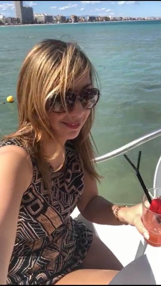SusanaMariaGo10's tweet photo. Disfrutar de los momentos es lo que me hace única #verano #rosandolasvacaciones https://t.co/TxP7rF8qat