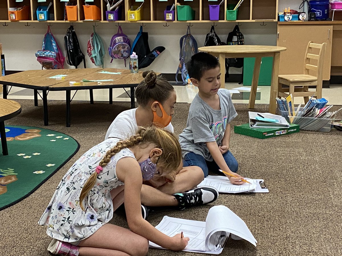mcstrickes's tweet photo. 2nd graders helping their kinder friends with place value ❤️🐯 #wearemcstrick #tigerpride #cfbisd #summerschoolfun #mathrocks @DrChapmanCFBISD @CFBISD @KinderWithMsN https://t.co/cMI0OpPuxL