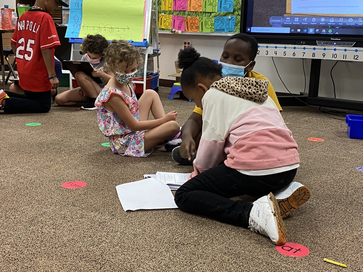 mcstrickes's tweet photo. 2nd graders helping their kinder friends with place value ❤️🐯 #wearemcstrick #tigerpride #cfbisd #summerschoolfun #mathrocks @DrChapmanCFBISD @CFBISD @KinderWithMsN https://t.co/cMI0OpPuxL