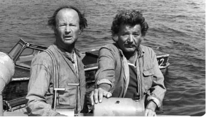 lonniebigalow's tweet image. very old pic of kim mitchell n burton cummings
@TheKimMitchell 
@burtoncummings 
#canadianlegends