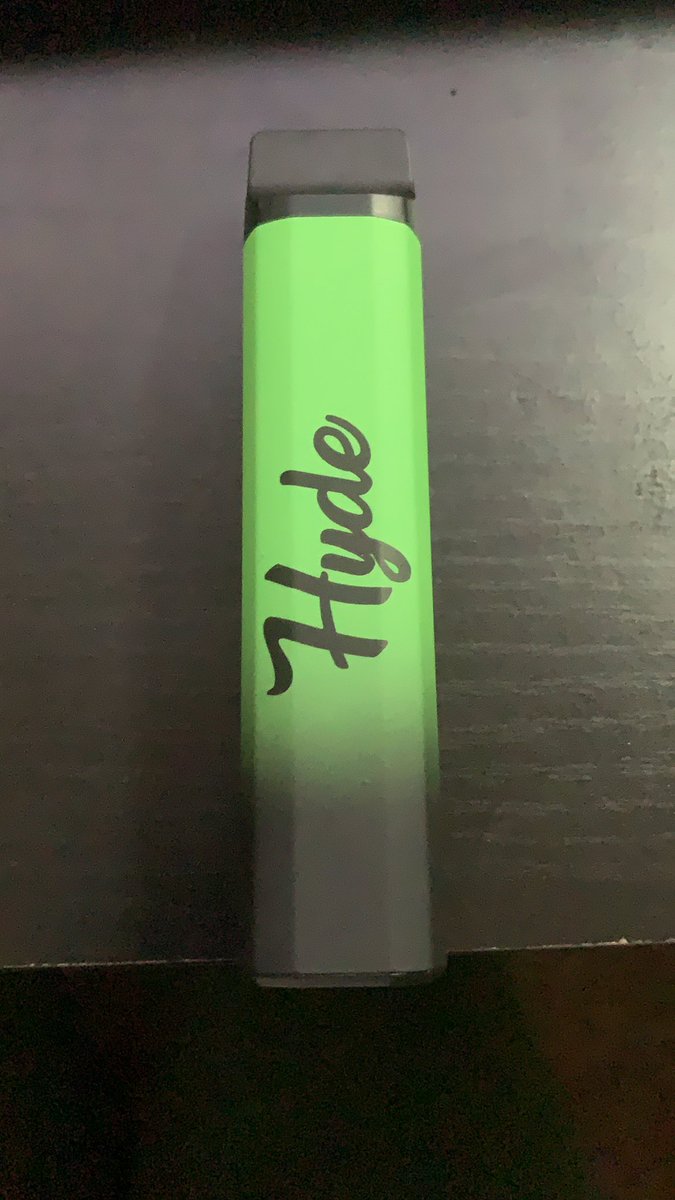 BossladyTyy's tweet photo. New Vape Alert 🥴. #YesImAddicted #VapeGang #AlwaysGotItOnMe https://t.co/YN91ag4t0R