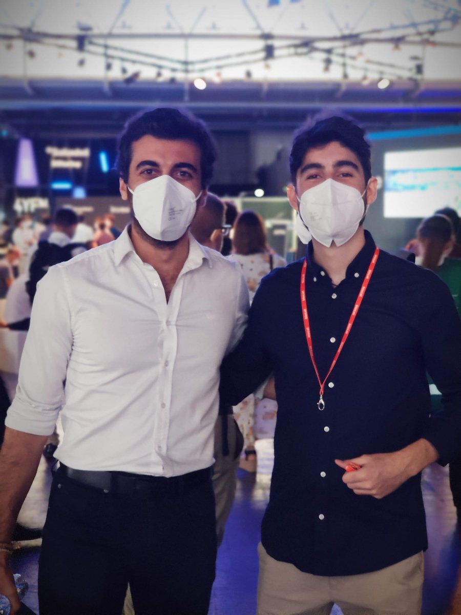 FakirinUmudu's tweet photo. Great re-start with #MWC21!
✍️Joined the #4YFN events.
👥Met experts from different fields.
🚀Pitching in 30 s... Non-stop, all day.. 

3 Spanish words about today's adventure:
Escuchar, Sentir y Conectar...😊

And a nice memory with David from @biocat_cat.
Molt bé!
@ICFOnians https://t.co/nupC8DGaVZ