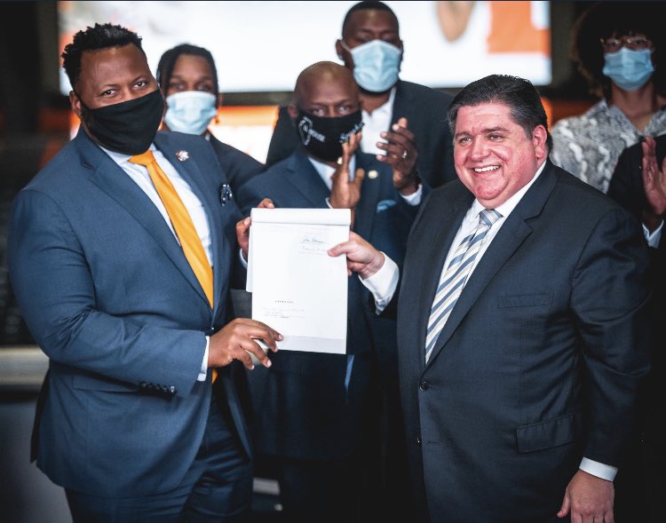 RepKamBuckner's tweet photo. Today is a huge milestone in the fight for fairness for our collegiate student athletes. I am grateful for the leadership of @GovPritzker, @RepChrisWelch &amp; @SenHarrisIL. With the Governor’s autograph today, Illinois takes its place at the forefront of this long overdue change. https://t.co/lTip7IAgeb