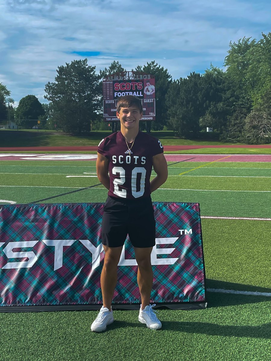mgazzarato's tweet photo. Blessed to receive my second offer from Alma College! Thank you coaches for a great visit! @AlmaScotsFB @CoachCouchAlma @Ryan_Ettinger1 https://t.co/CRktiO0h5I