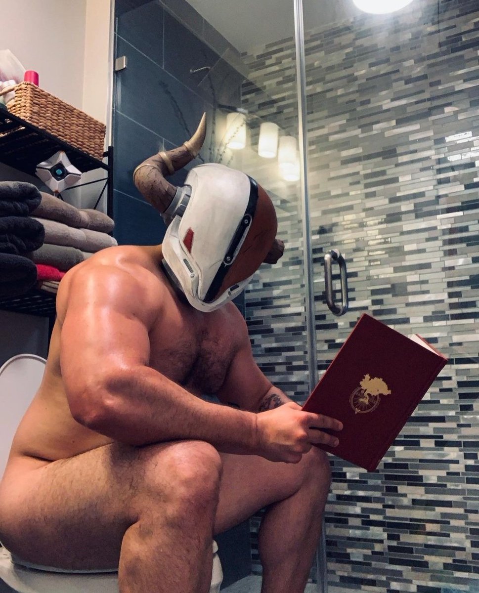 Touch_Of_Sno's tweet photo. You know, I wouldn't be surprised of I found @HexxLegatus like this one day.
π
π€£ #Destiny2 #Fandom #Shaxx #Cosplay #ThroneTime https://t.co/ZRaVeymMm1