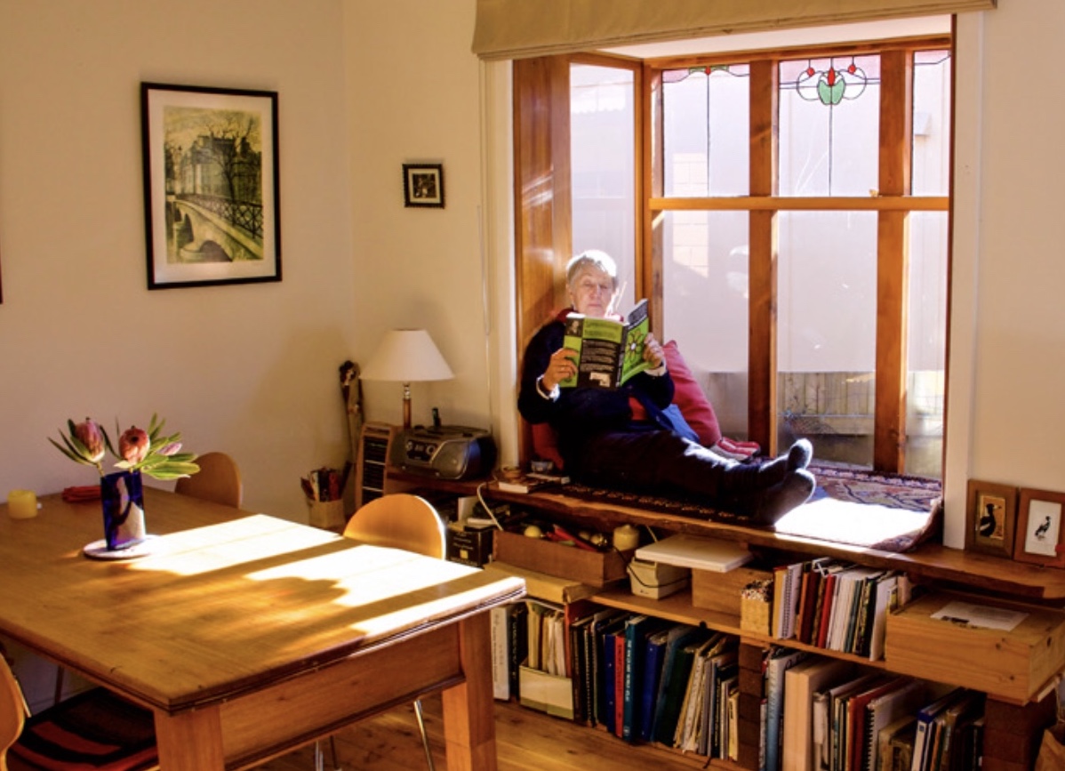 HolmgrenDesign's tweet photo. Who doesn't love a bit of winter sunshine from a cosy nook? Here's Rosemary in her north facing bay window retrofit, Blue Mountains NSW. Have you made any nifty retrofits to your home or rental lately?
#RetroSuburbia 
https://t.co/JGCK96p93z https://t.co/6VDFXed5Od