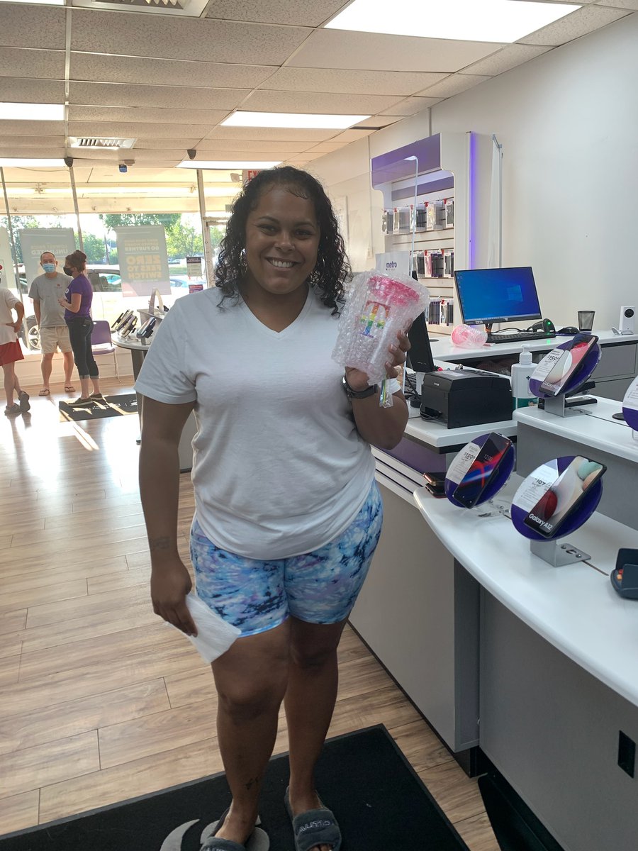 AllenMani's tweet photo. A Happy customer gets there T-Mobile Tuesdays Pride Tumbler @kcampbel46 https://t.co/y8UtlpTi52