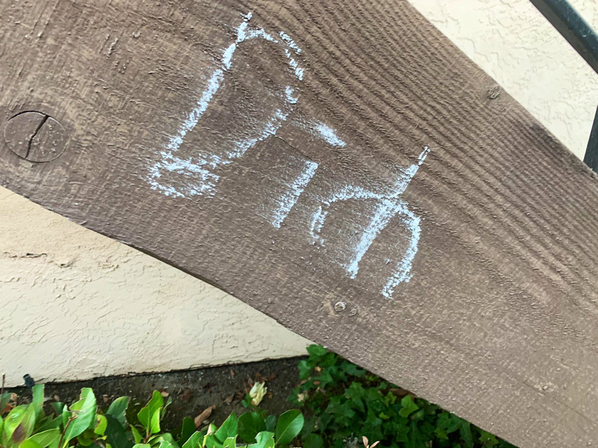 iAmJamon's tweet photo. Remember the little kids that tagged up the outside of my apartment? Well they did it again to try and correct their spelling 😂😂😂 https://t.co/RcmsXY9Ssr