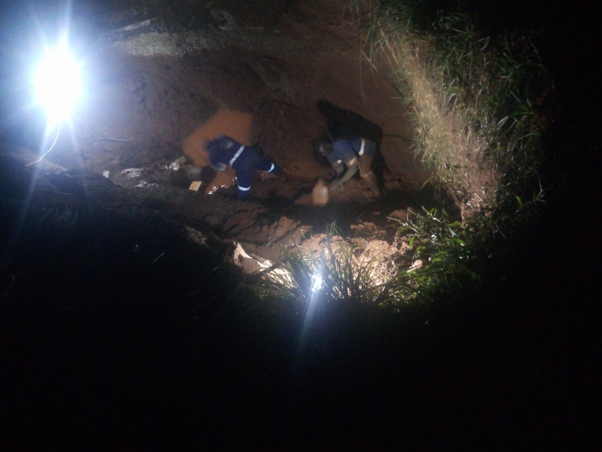 NWSC_JINJA's tweet photo. 🔔Sorry the repair works are taking longer than earlier anticipated but the crew is on site. There will be neither rest nor tranquility until the water supply is restored. More time and patience is required. @nwscug @NWSCIGANGA https://t.co/p8pz1NwAbl