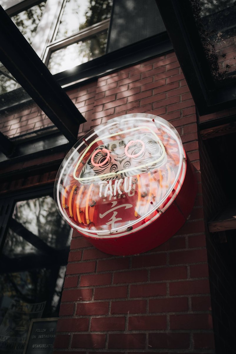 🚨HIRING!🚨

We are hiring bartenders and bar support staff.  A good attitude is a must. Please send your resume to krystia@takuseattle.com. 

📸: Austin Quach Photography #TakuSeattle