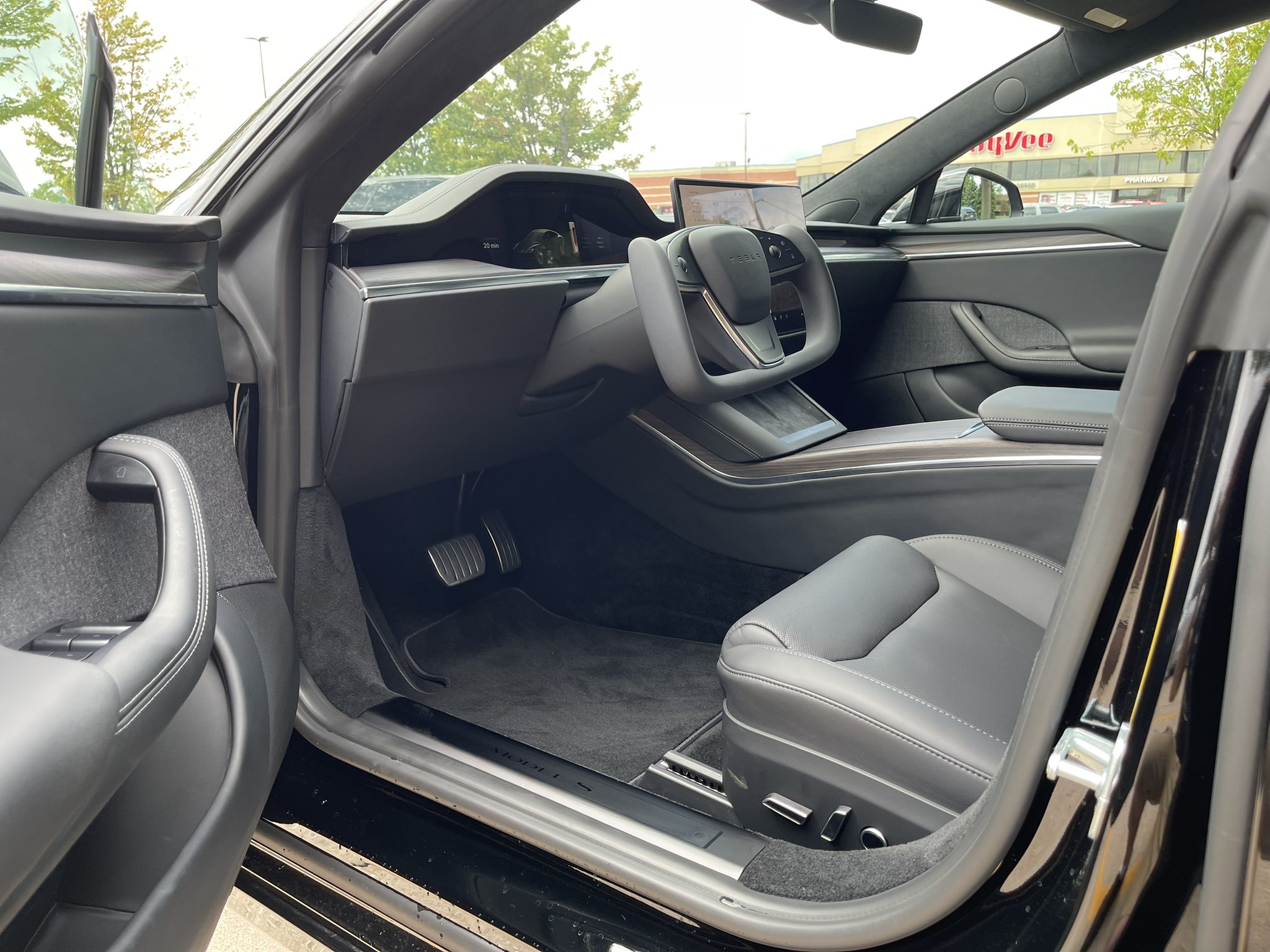 Teslarati The New Tesla Model S Long Range Dual Motor Is Arguably The Best Bang For Your Buck Tesla Today And It S Now Starting Deliveries T Co Gadex8y9qn T Co Alxx2h9y9q Twitter