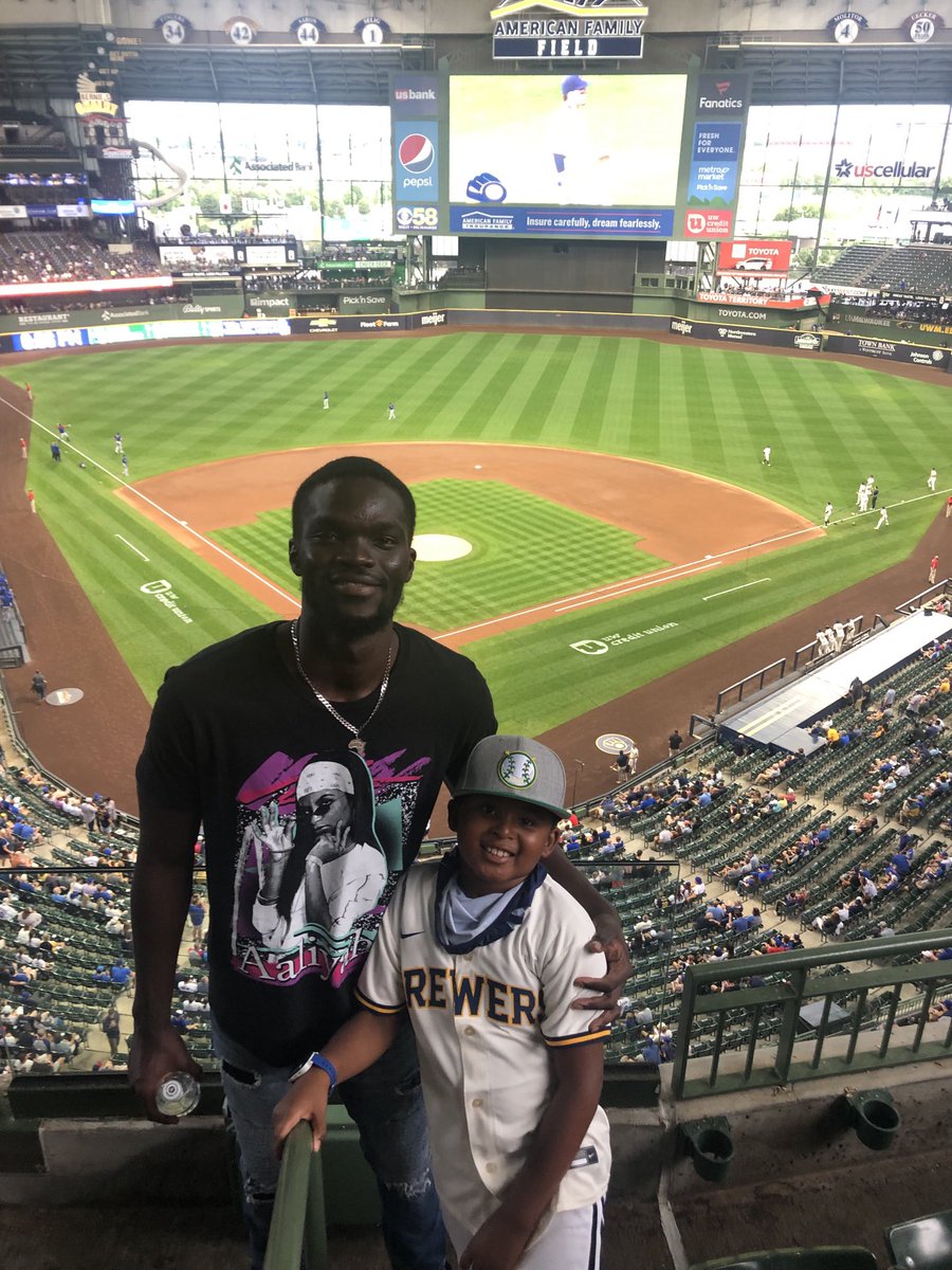 ⁦<a href="/SambaKanesa/">Samba Kane</a>⁩ Hoping you bring Brew Crew luck tonight!