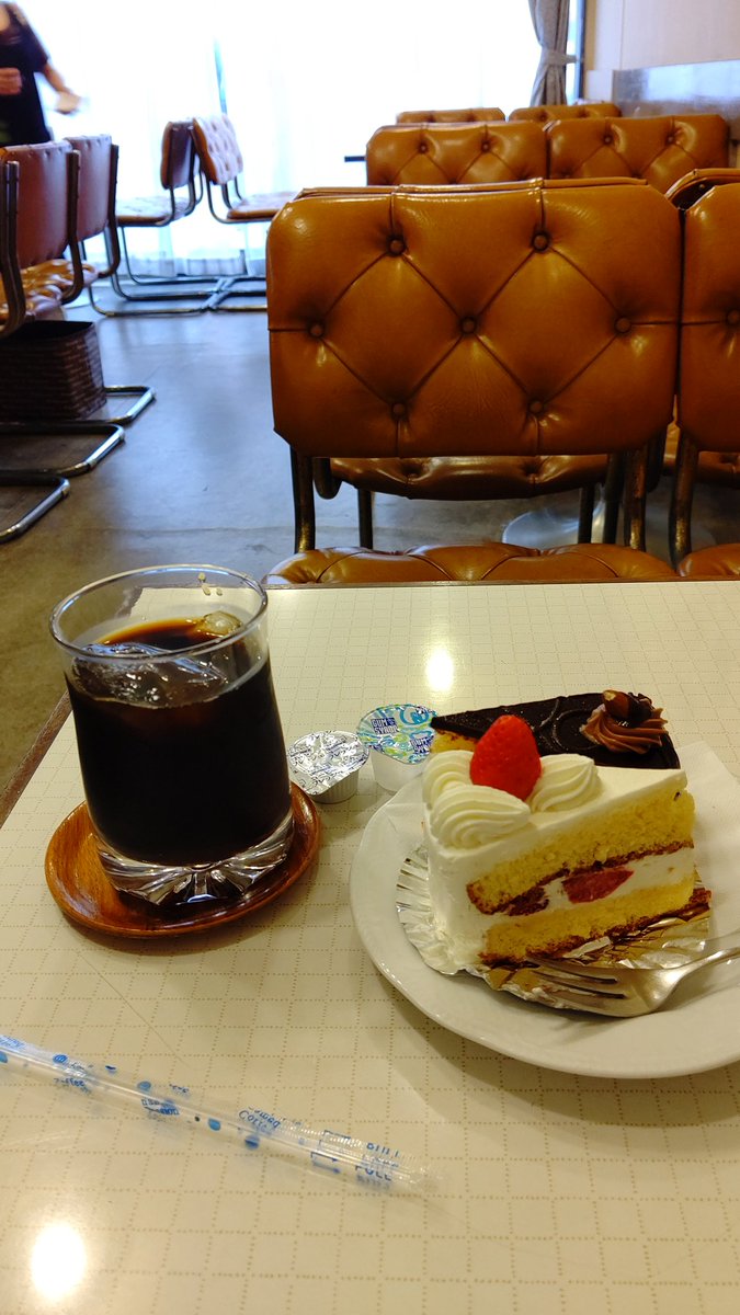 町のケーキ屋さん 町のケーキ屋さん