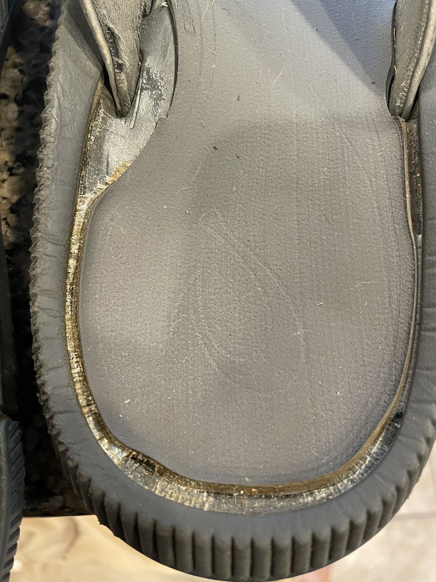 TheBHiggins's tweet photo. @OluKai  Really great products- really love them!! Can’t get anyone to respond to a product issue. Once on Facebook and twice via website form and no response. #Help https://t.co/4zGeIiyUxk