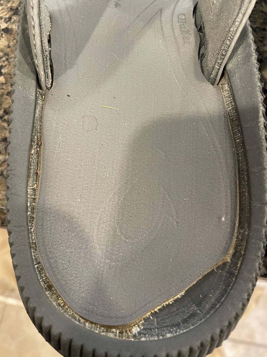 TheBHiggins's tweet photo. @OluKai  Really great products- really love them!! Can’t get anyone to respond to a product issue. Once on Facebook and twice via website form and no response. #Help https://t.co/4zGeIiyUxk