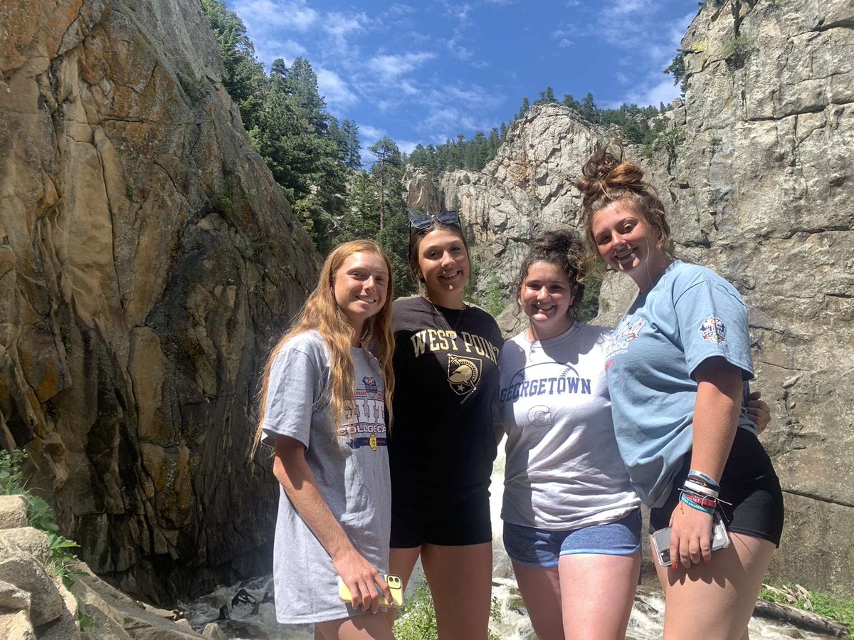 avabeam2023's tweet photo. Took some time off the field to see the beauties of Colorado with my girls! The Rockies have my โค๏ธ๐ @VGWillemssen #ColoradoFireworks #PowerPool https://t.co/jdgoE2TL6K