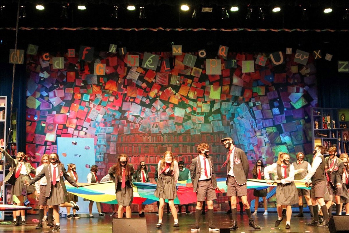 This theatrical performance had it all!✨The stage was set with our Library 5 backdrop.📚 #theaterlife