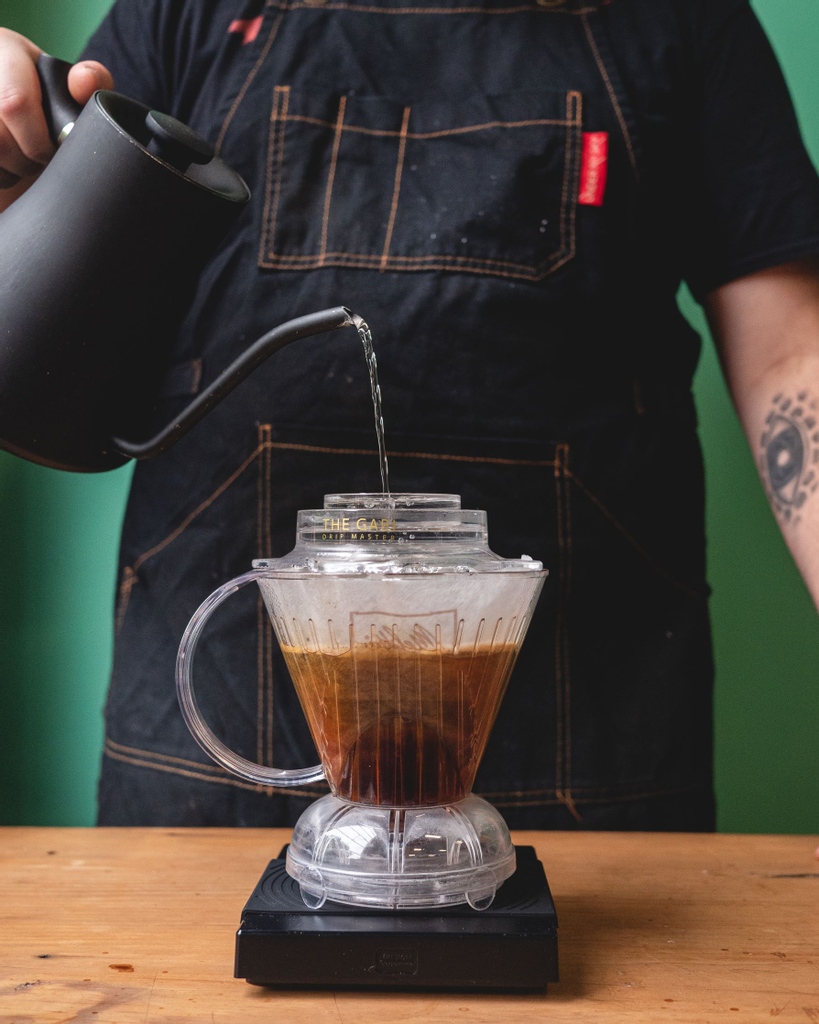 PERCCOFFEE's tweet photo. We're dialing in some new manual brews that we're super excited about and we can't wait to share them with y'all!

#perccoffee #coffeeroasters #savannahcoffee #savannahcoffeeshops #pourover https://t.co/eMOg79Osfa