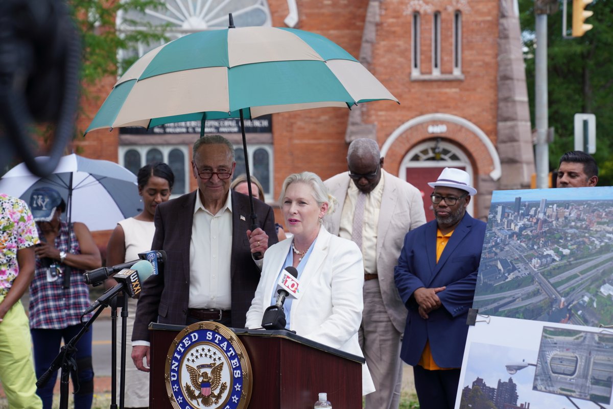Sen. Kirsten Gillibrand and Sen. Chuck Schumer.