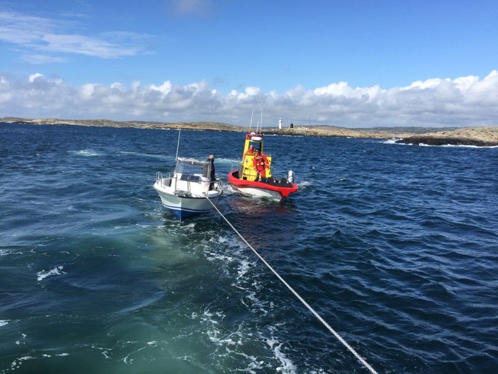 Sjöräddningssällskapet är beredda på en intensiv säsong, men det finns mycket du kan göra själv för att undvika olyckor. Läs sjöräddarnas bästa tips för att undvika att hamna i sjönöd.  mynewsdesk.com/se/sjoeraeddni…