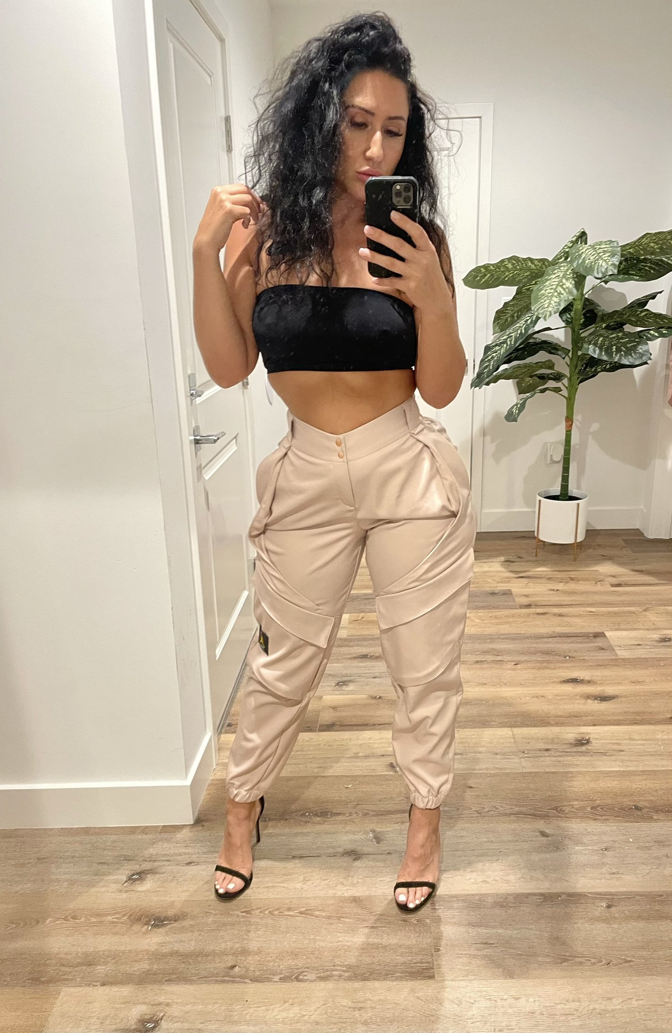 TW Pornstars - 4 pic. Vanessa Blake 🇮🇹. Twitter. One thing I don’t play