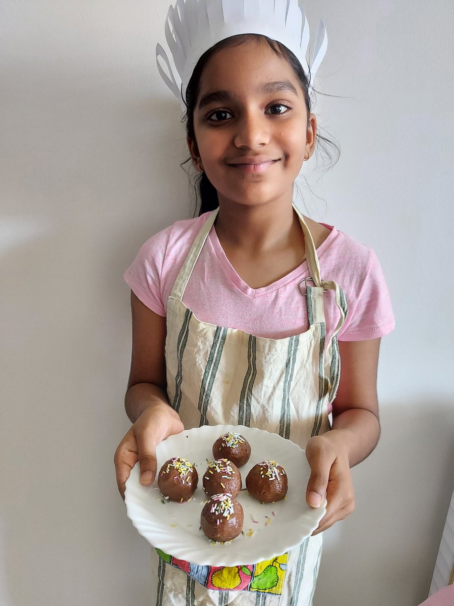 amee_eng's tweet photo. Heer - the little chef is enjoying #CookingWithoutFire
#Skilshala2021
It's so creative. Thank you @nmsprimary to arrange this session.
@VenessaDsouza2
@ShettySampoorna
@Fatima_Martin
@haleema_292
@gemsnms_alkhail
@KHDA https://t.co/6kl9JLnYe5