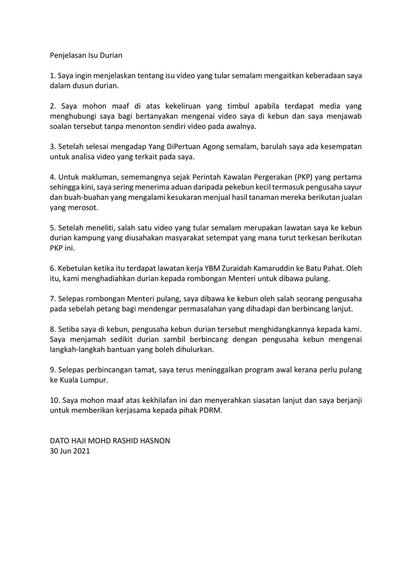 DeanOrDeen's tweet photo. Ohh... Semalam ckp video lama.. Bila dah KANTOI tentera Bawang cek, tetiba ckp singgah sebentar dgr masalah rakyat.

Babun la. Kencing selagi boleh. Ingat Rakyat BODOH. https://t.co/hxscubKvwj