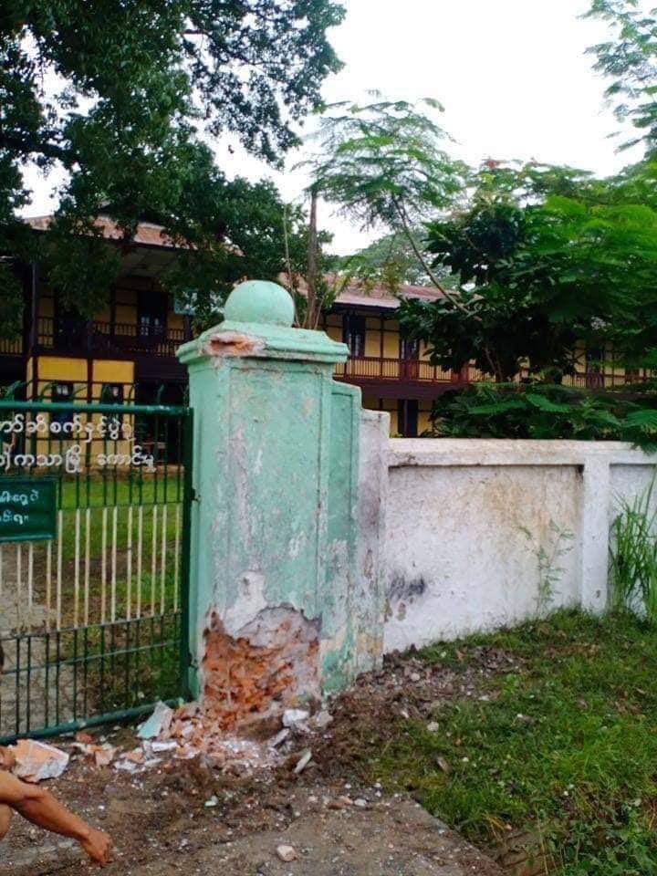 OlinoSarah's tweet photo. An explosion occurred in front of BEHS (1) #Katha city around 5AM June 30. After that SAC thugs arrived and inspected the area.

#WhatsHappeningInMyanmar
#June30Coup https://t.co/H6tXXA408A